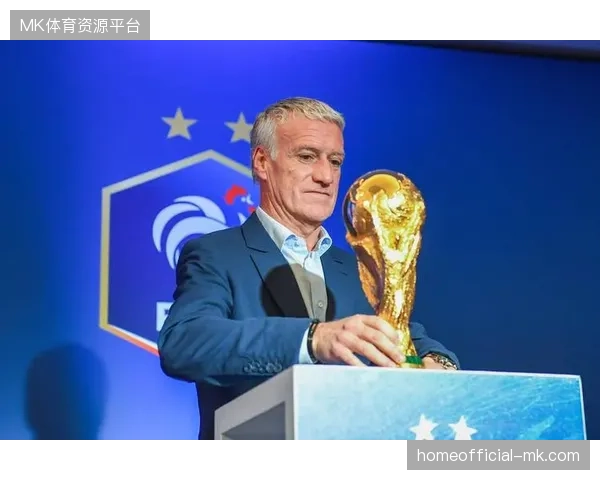 德尚需要警惕后防线的稳定性，于帕梅卡诺的失误为法国队的世界杯前景敲响警钟